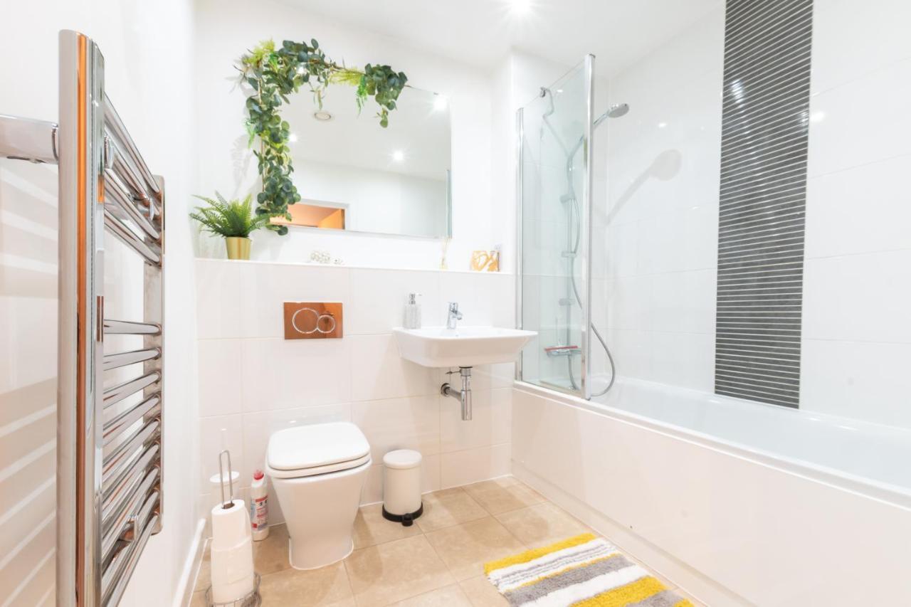 Amber Apartment Oasis - Your Gateway To Southampton'S Vibrant Heart, Port, Shopping Εξωτερικό φωτογραφία